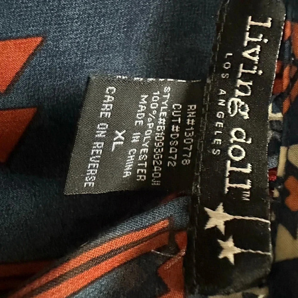 Living Doll Aztec V Neck Blouse XL - Picture 4 of 5